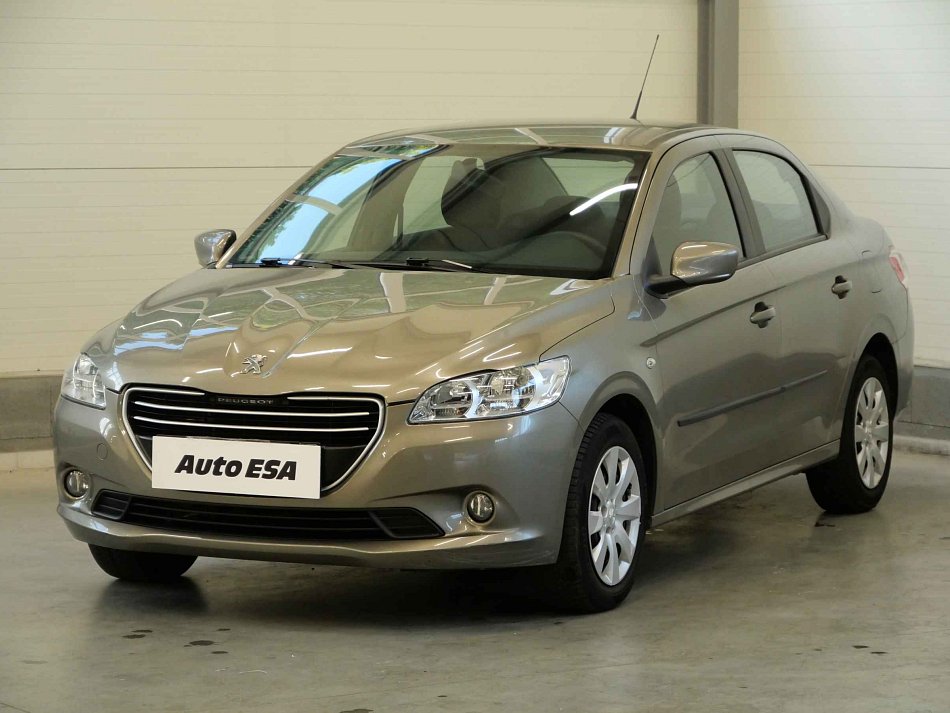 Peugeot 301 1.6i 