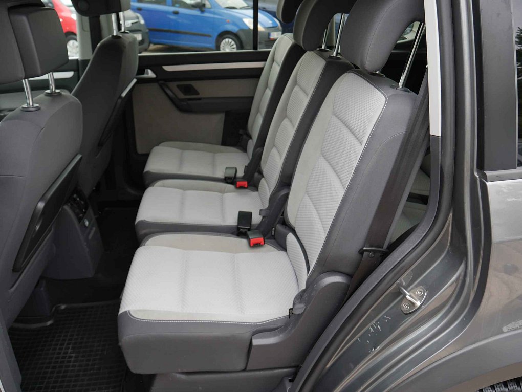 Volkswagen Touran 2.0TDi 