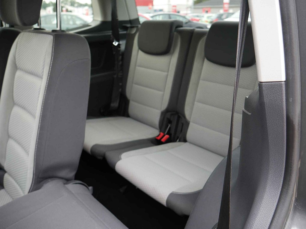 Volkswagen Touran 2.0TDi 