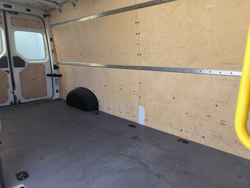 Volkswagen Crafter 2.0TDi  L3H2