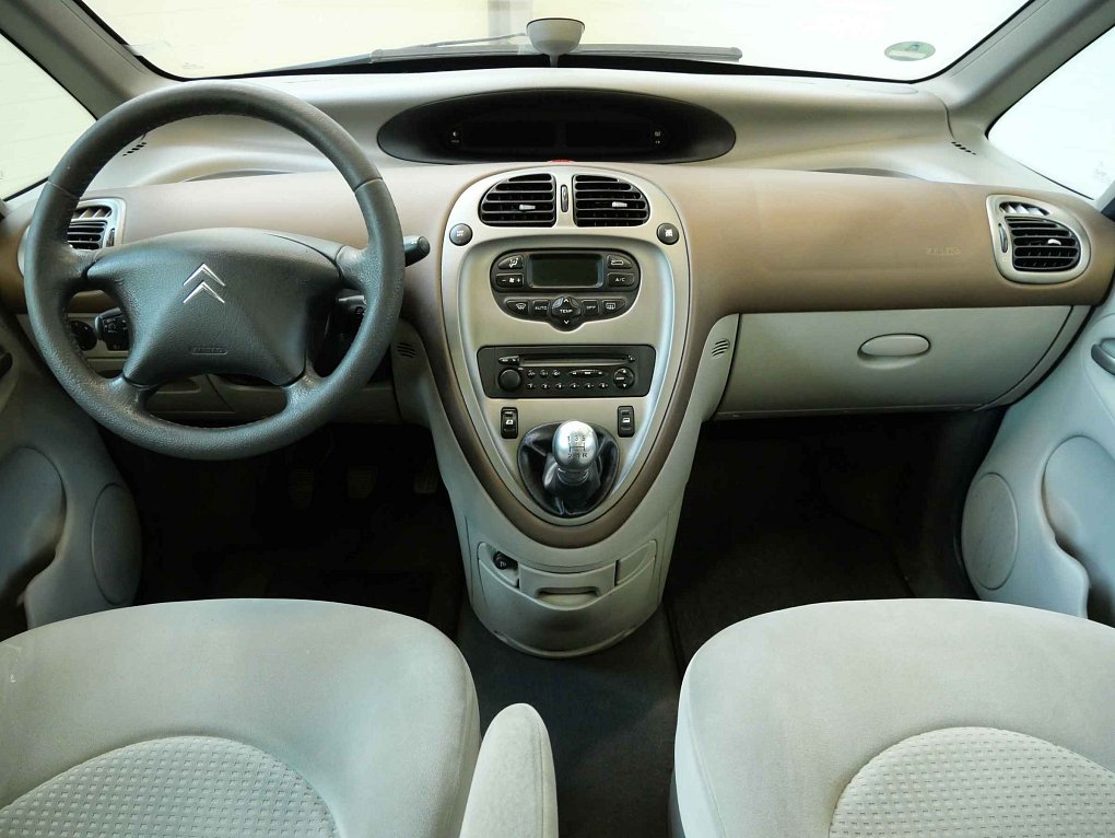 Citroën Xsara Picasso 1.8i 