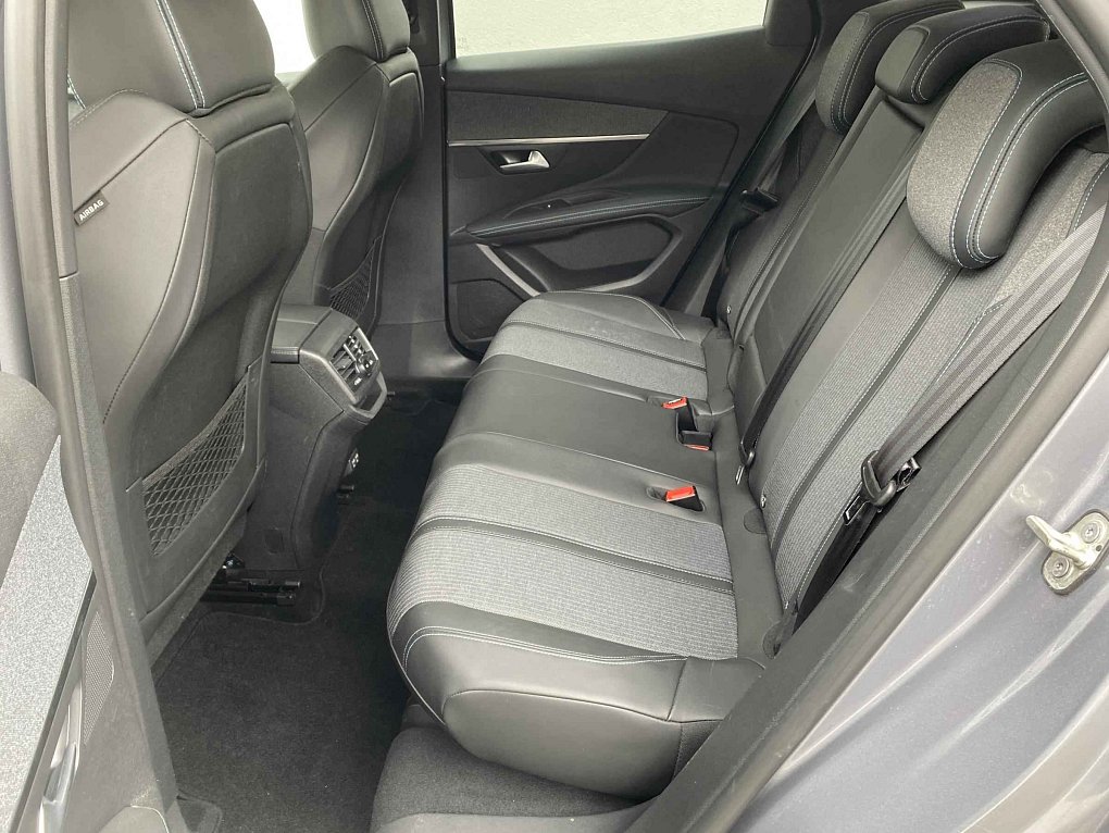 Peugeot 3008 1.2PT Allure