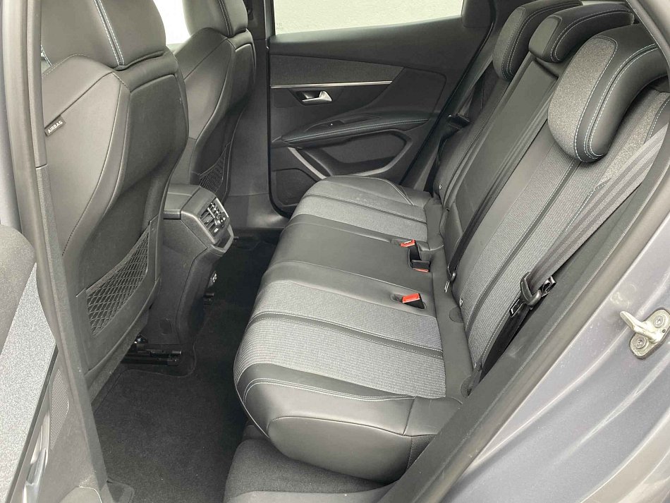Peugeot 3008 1.2PT Allure