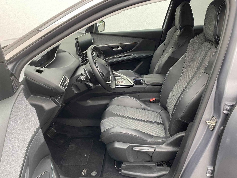 Peugeot 3008 1.2PT Allure
