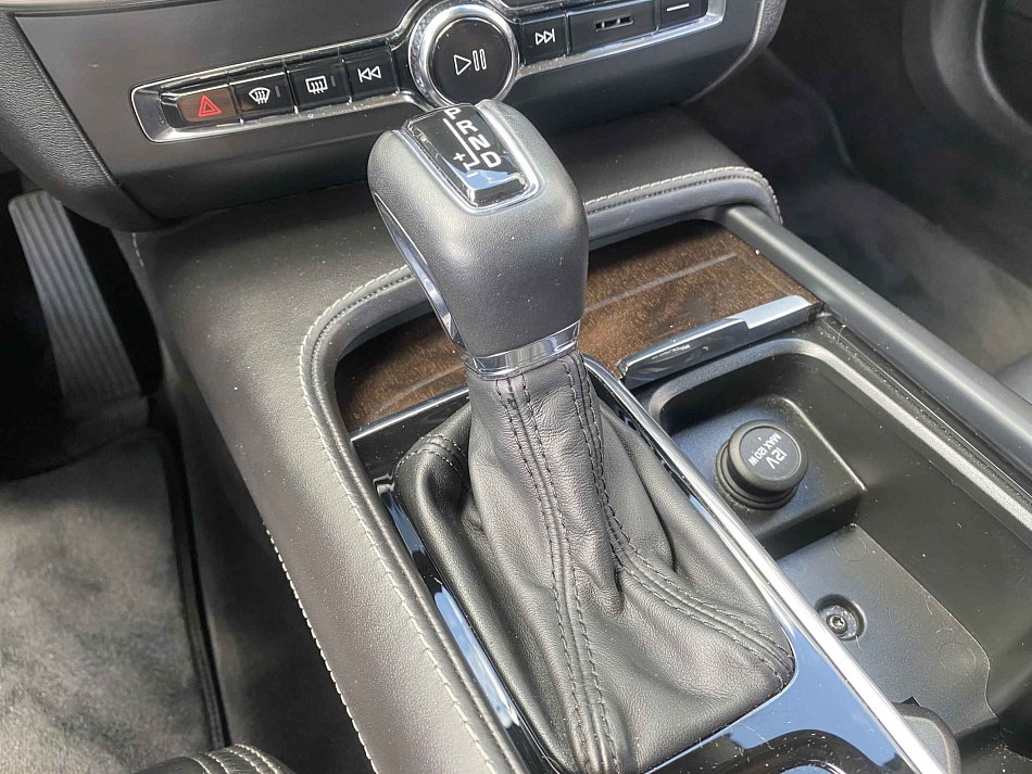 Volvo S90 2.0 T5 