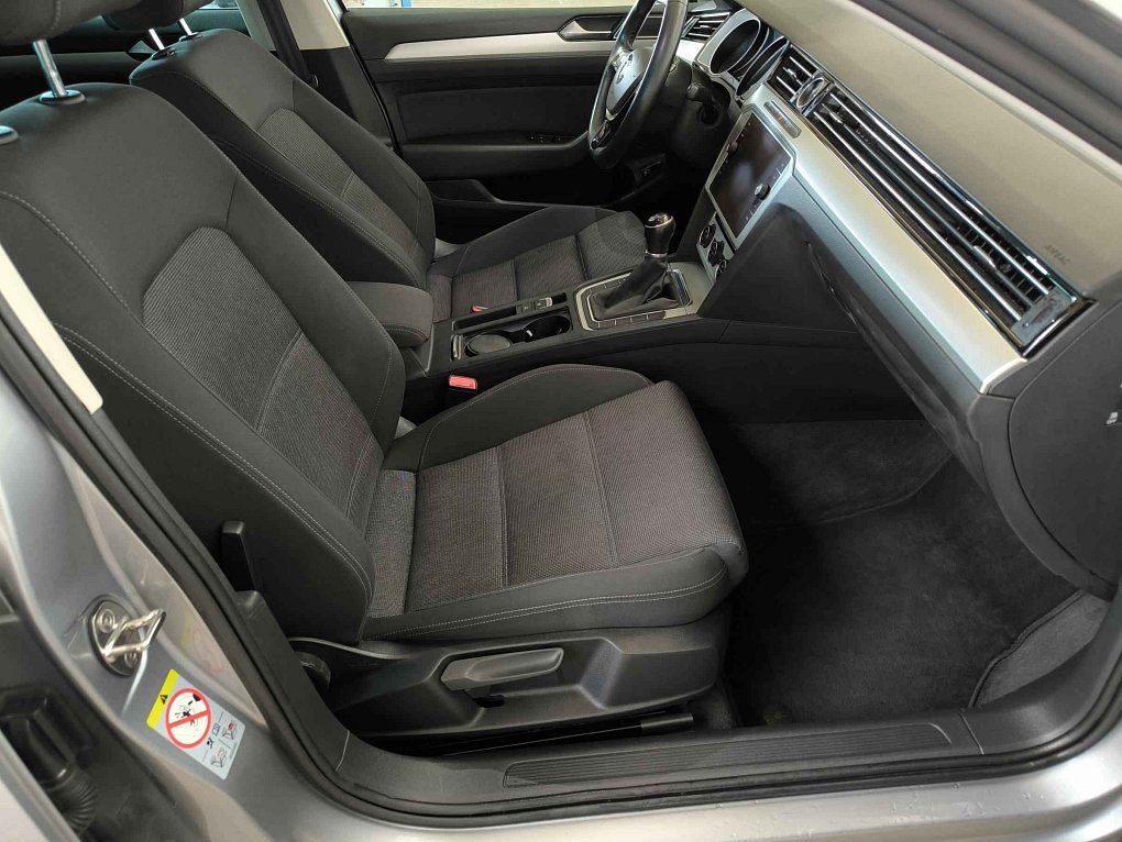 Volkswagen Passat 1.5 TSi Comfortline