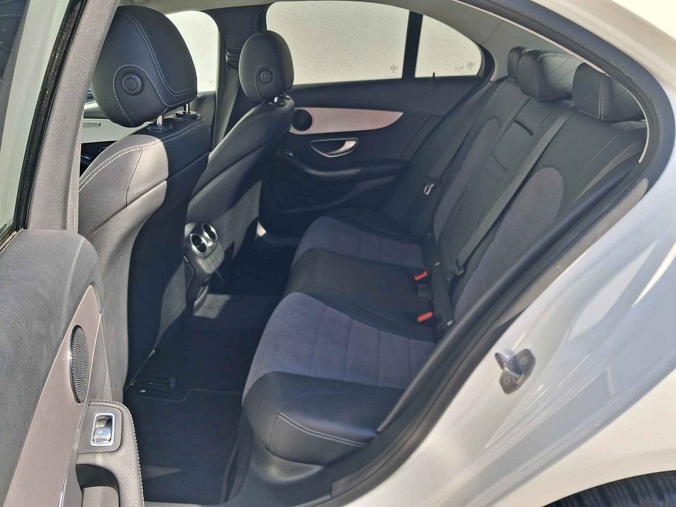 Mercedes-Benz Třída C 2.2 CDi  220d 4matic