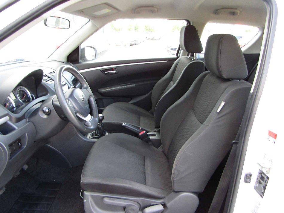 Suzuki Swift 1.2i 
