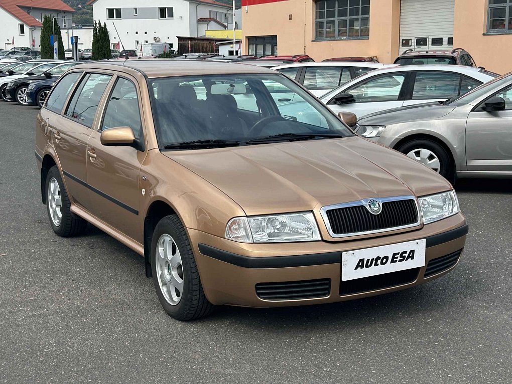 Škoda Octavia 2.0i  4x4