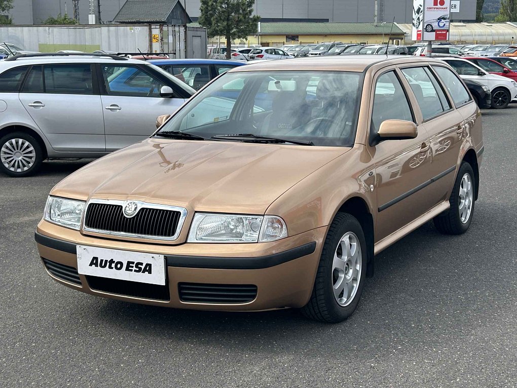 Škoda Octavia 2.0i  4x4