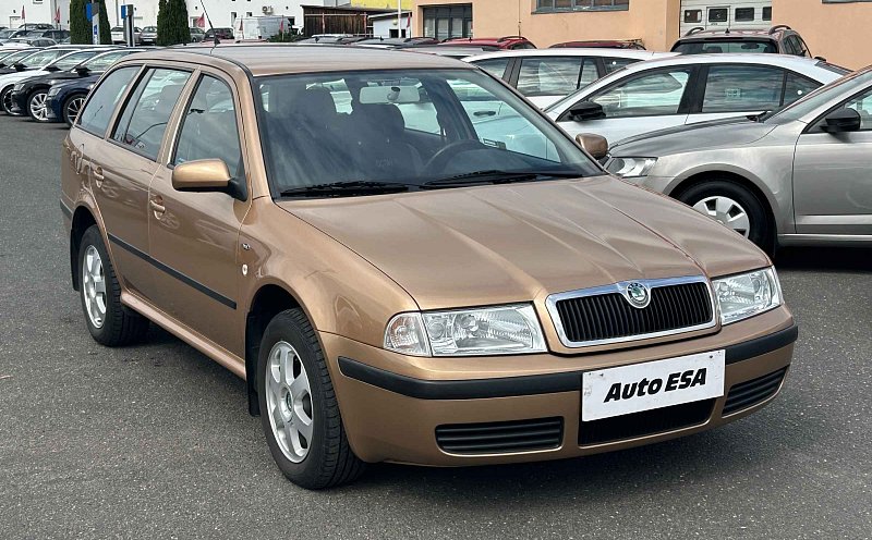 Škoda Octavia 2.0i  4x4