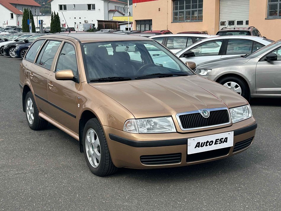 Škoda Octavia 2.0i  4x4