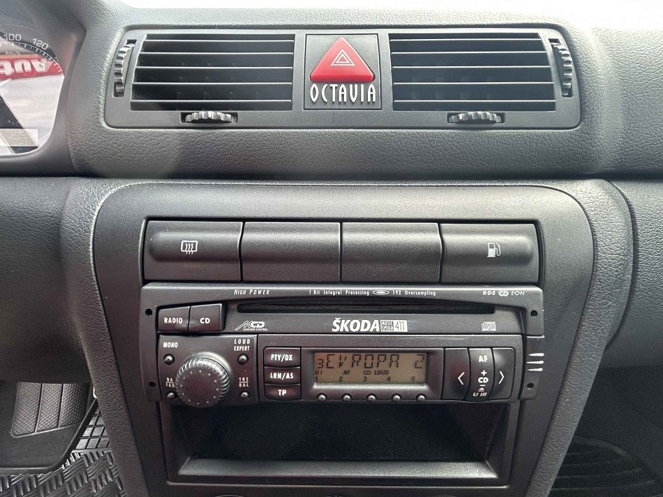 Škoda Octavia 2.0i  4x4