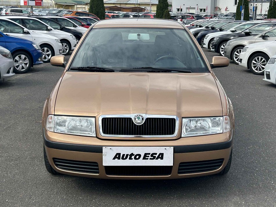 Škoda Octavia 2.0i  4x4