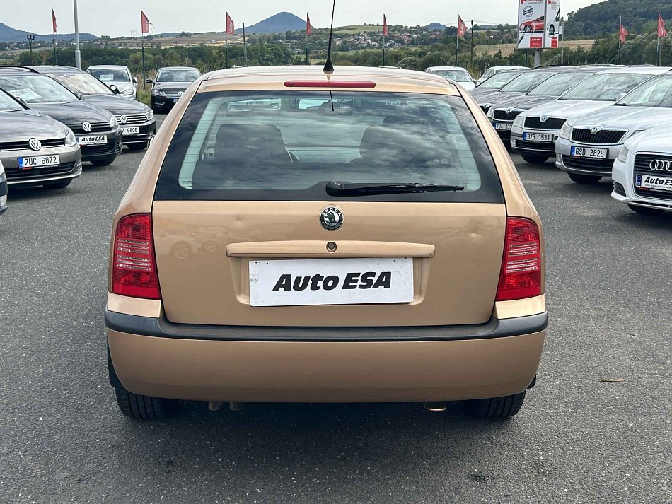 Škoda Octavia 2.0i  4x4