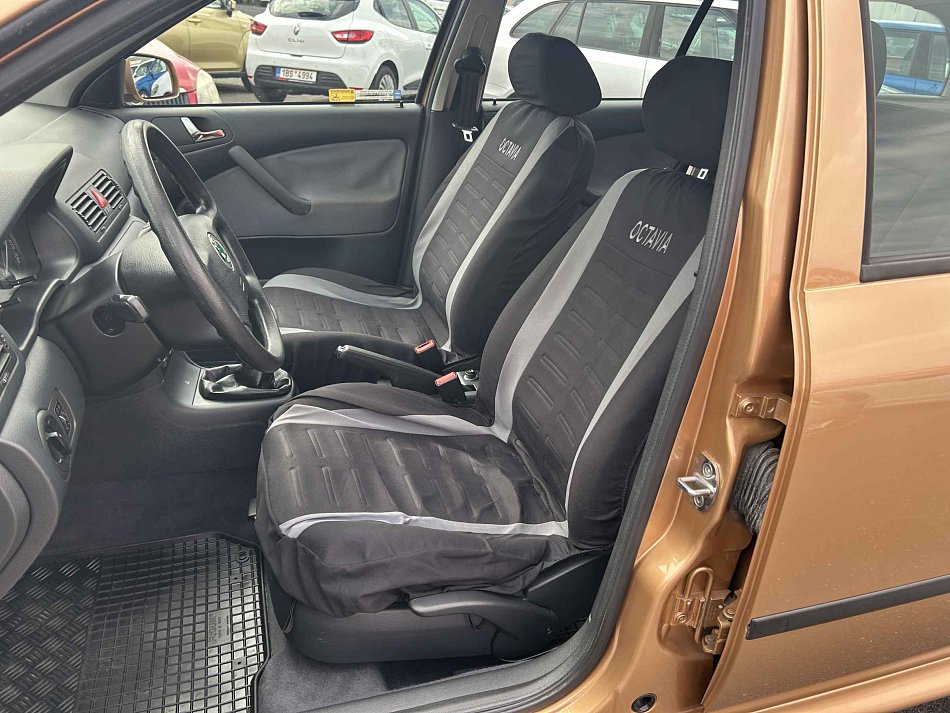 Škoda Octavia 2.0i  4x4