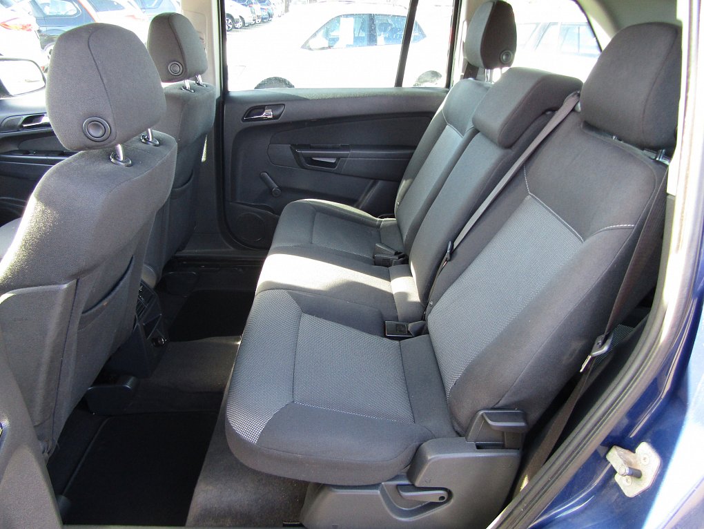 Opel Zafira 1.8 i 
