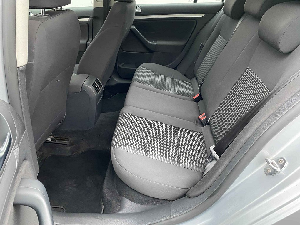 Volkswagen Golf 1.6 TDi Trendline