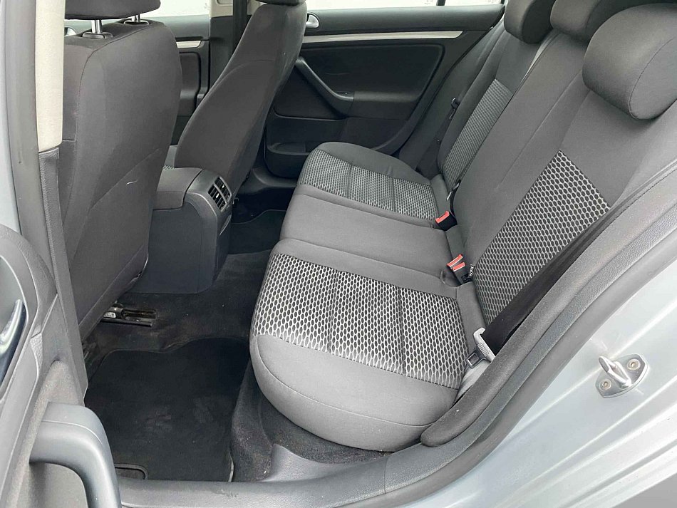 Volkswagen Golf 1.6 TDi Trendline