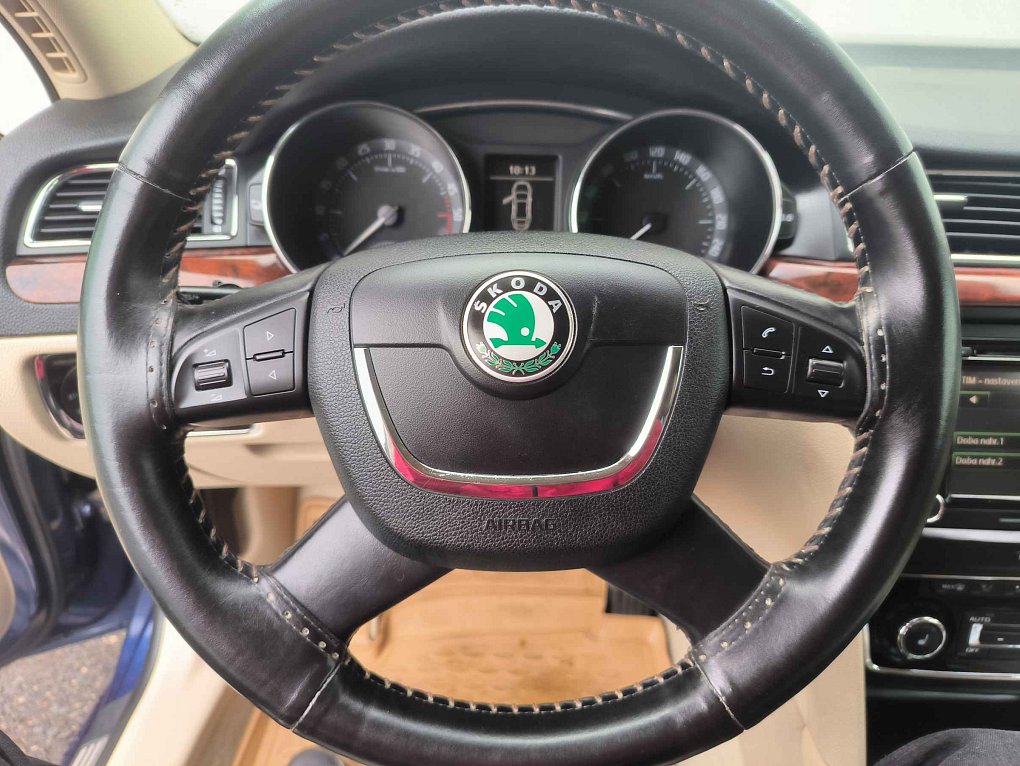 Škoda Superb II 2.0TDi Elegance 4x4