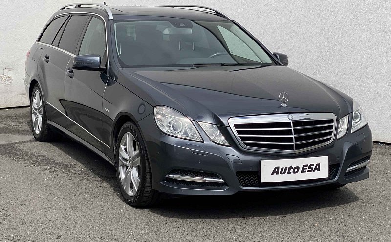 Mercedes-Benz Třída E 1.8 CGi Avantgarde E200