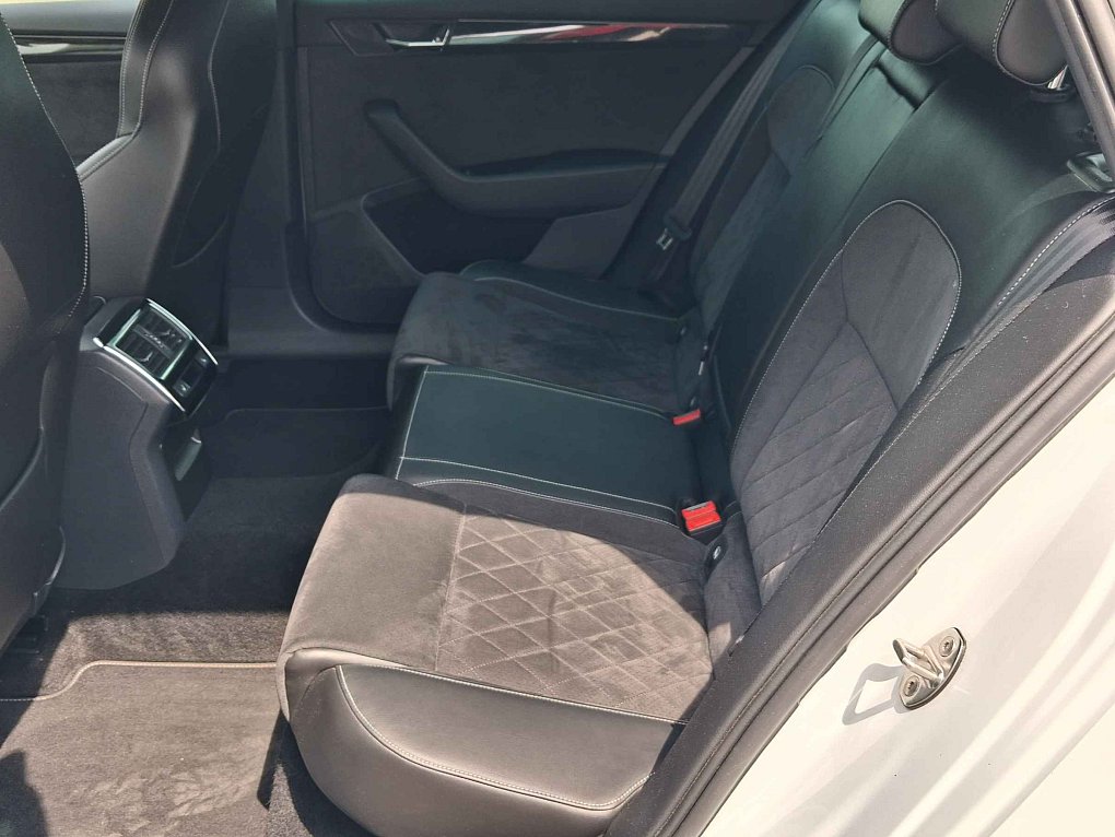 Škoda Superb III 2.0 TDi SportLine