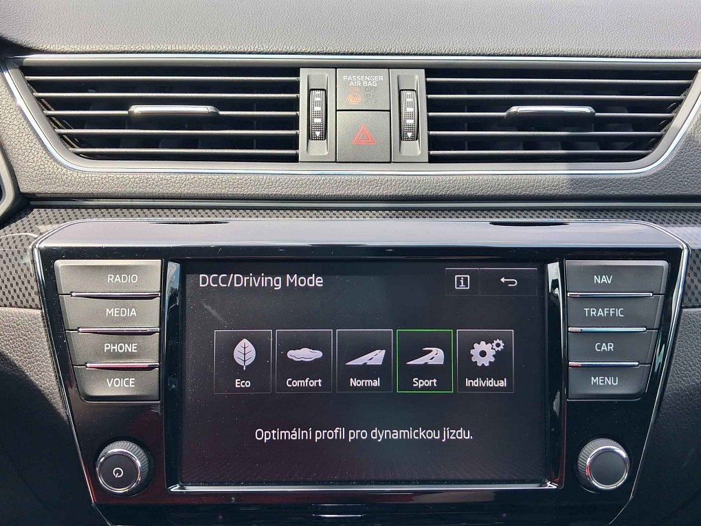 Škoda Superb III 2.0 TDi SportLine