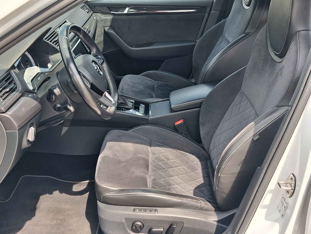 Škoda Superb III 2.0 TDi SportLine