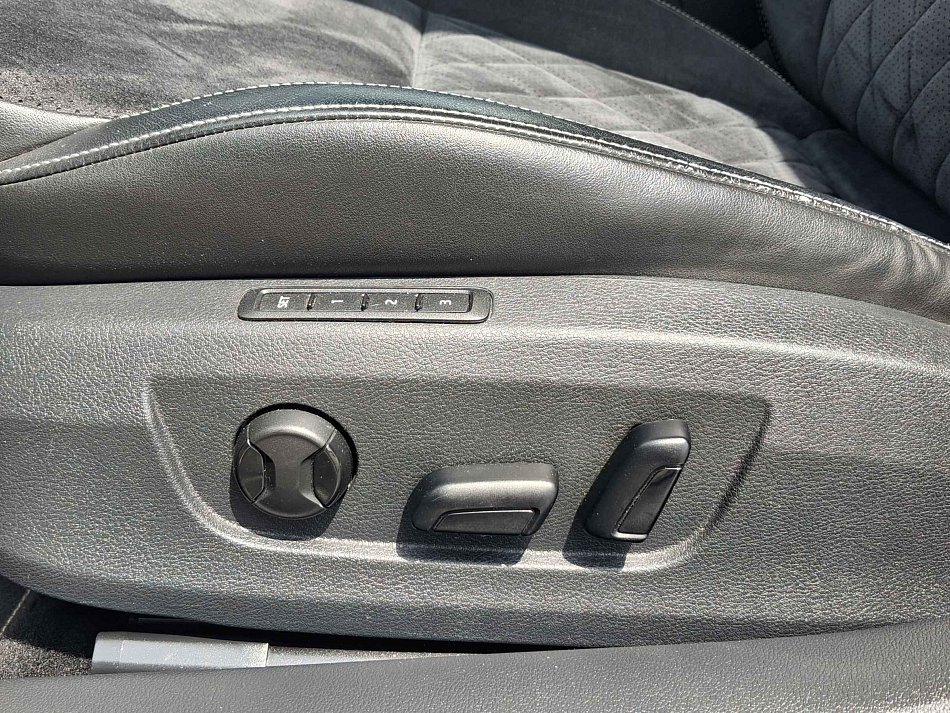 Škoda Superb III 2.0 TDi SportLine