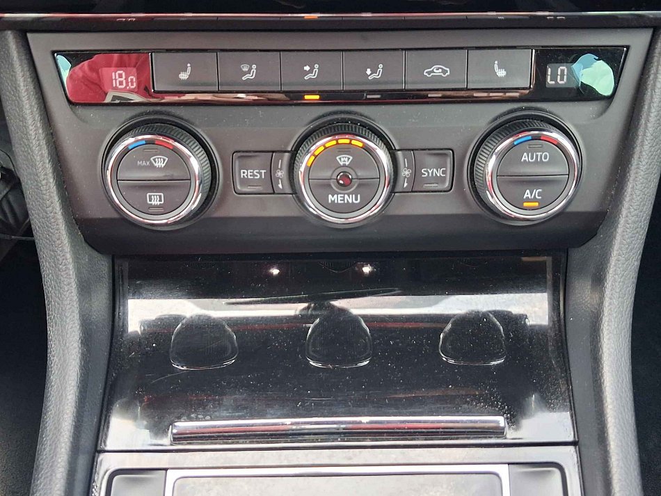 Škoda Superb III 2.0 TDi SportLine