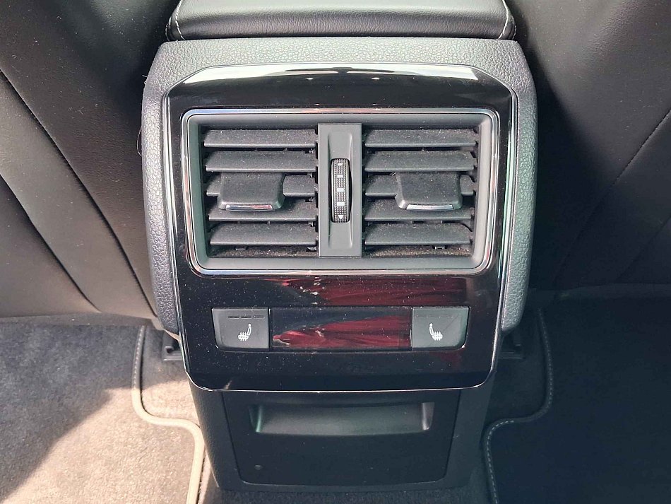 Škoda Superb III 2.0 TDi SportLine