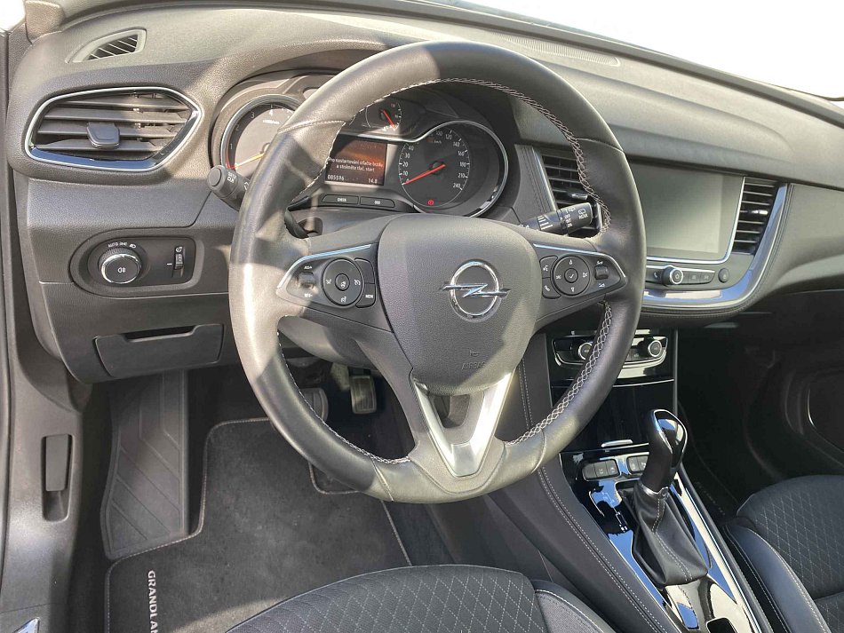 Opel Grandland X 1.2T Innovation