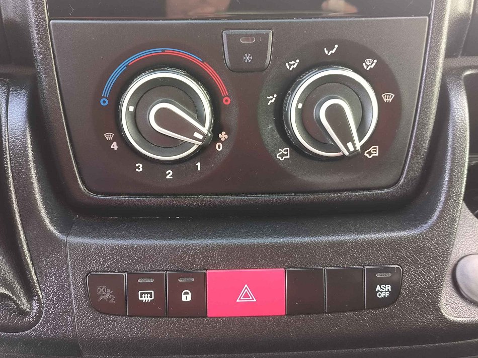 Citroën Jumper 2.0HDi  L3H2 6míst