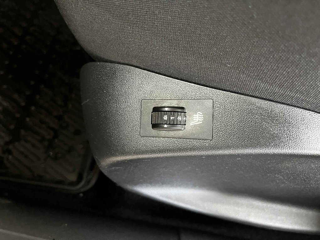 Peugeot 208 1.2 PT 