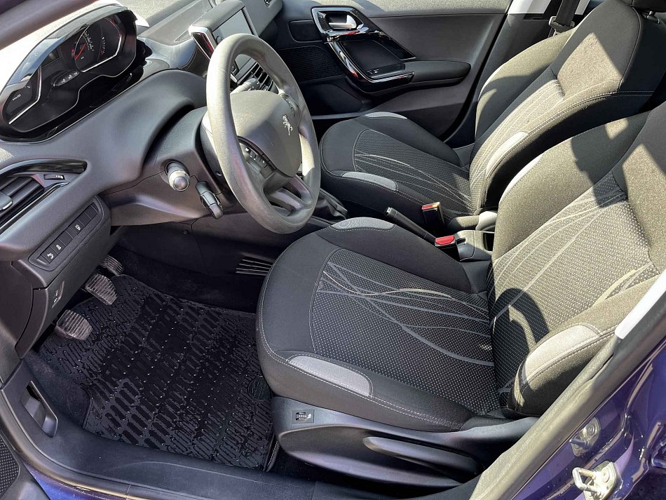 Peugeot 208 1.2 PT 