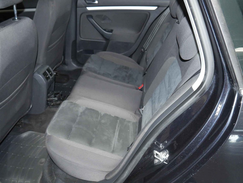 Volkswagen Golf 1.6 TDi  4x4