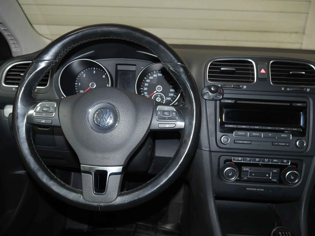 Volkswagen Golf 1.6 TDi  4x4