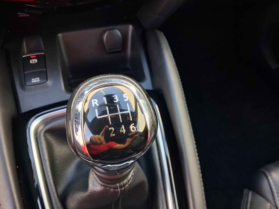 Nissan Qashqai 1.2 DiG-T Tekna