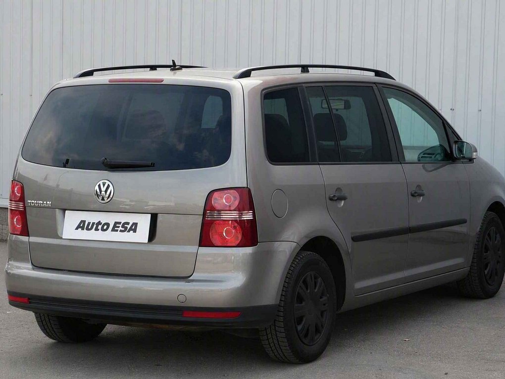 Volkswagen Touran 1.6i 