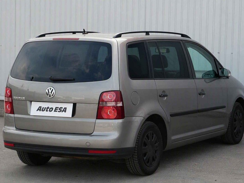 Volkswagen Touran 1.6i 