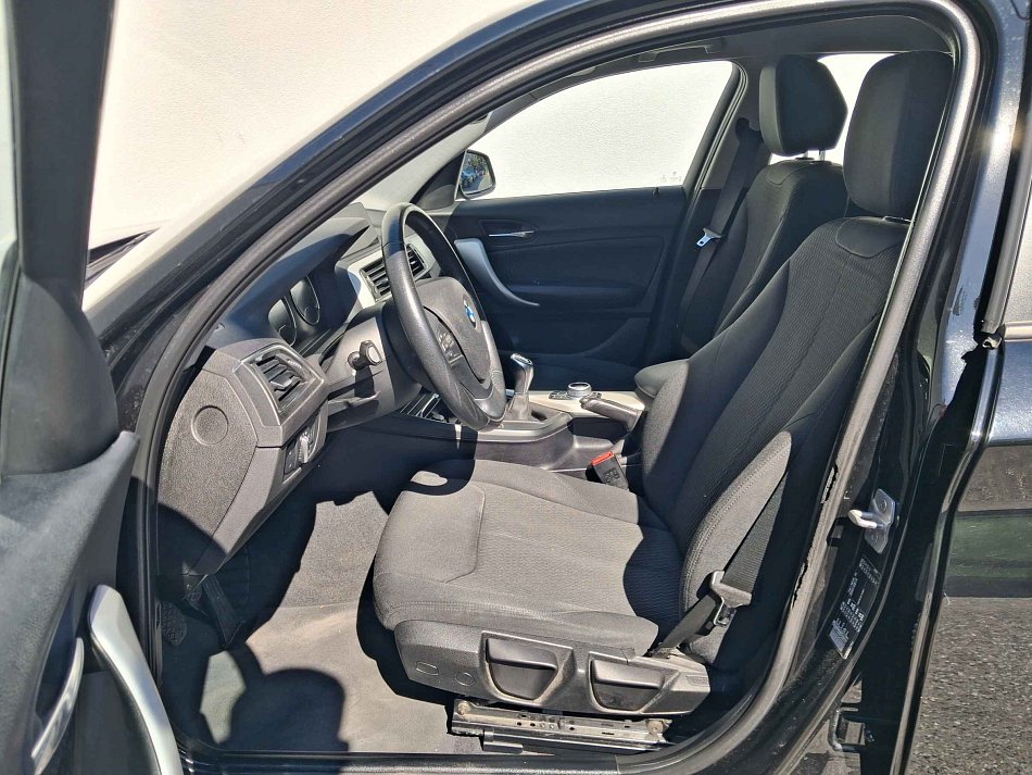 BMW Řada 1 2.0i Advantage 120i