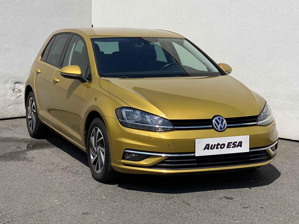Volkswagen Golf 2.0 TDi Sound