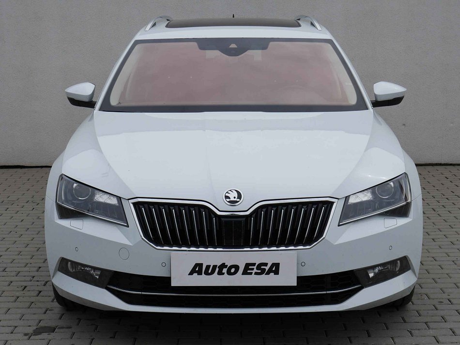 Škoda Superb III 2.0TSi  4x4