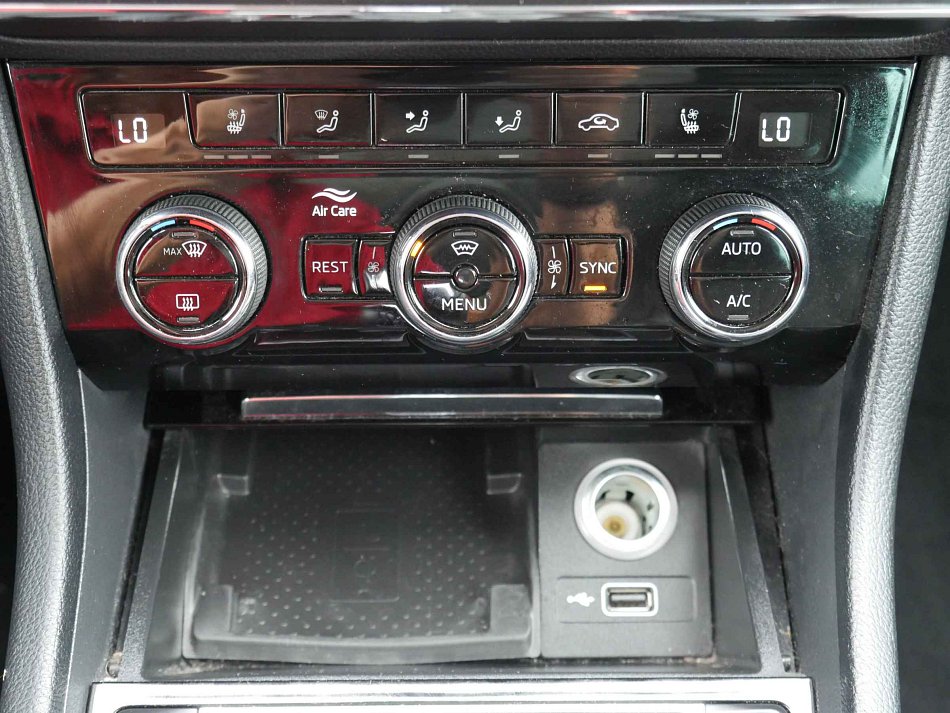Škoda Superb III 2.0TSi  4x4