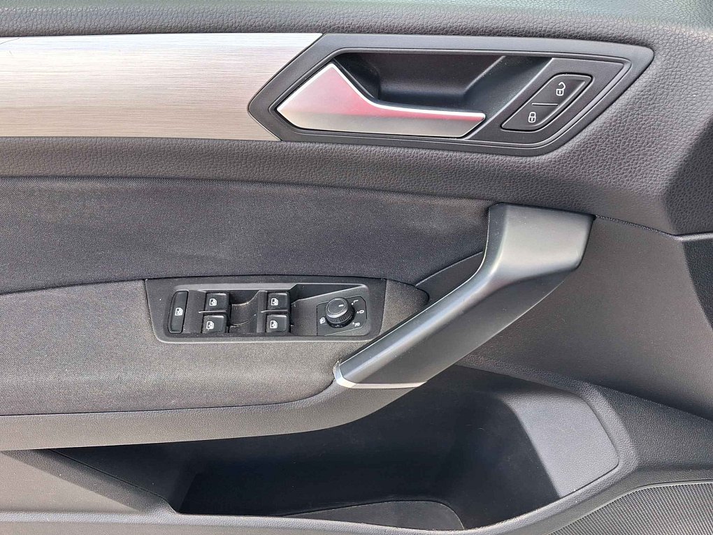 Volkswagen Touran 2.0TDi 