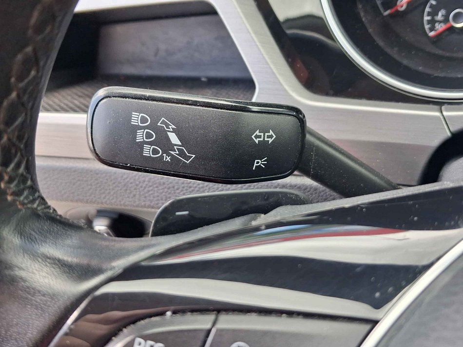 Volkswagen Touran 2.0TDi 