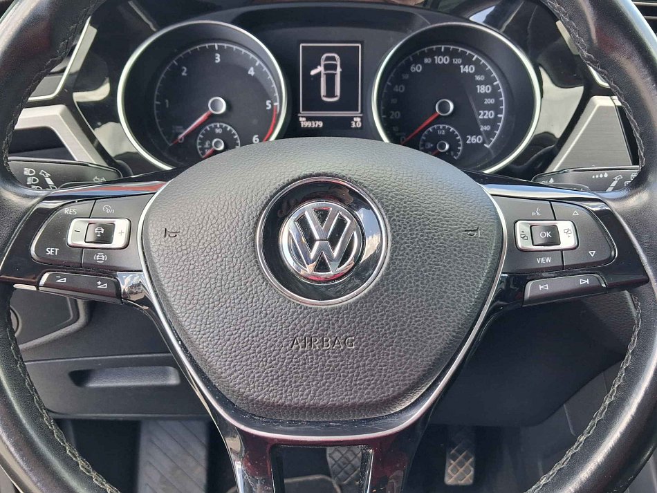 Volkswagen Touran 2.0TDi 