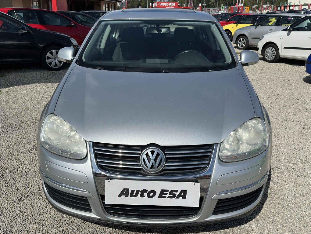 Volkswagen Jetta 1.6i 