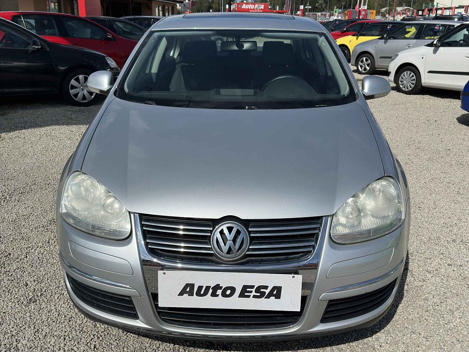 Volkswagen Jetta 1.6i 