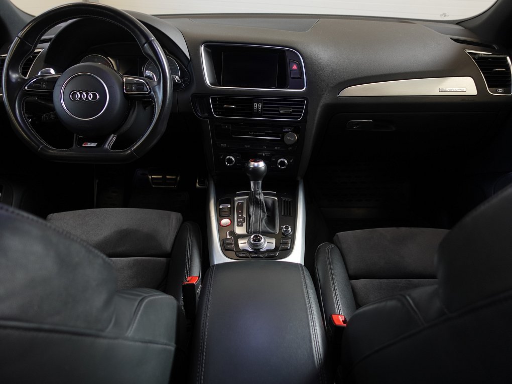 Audi SQ5 3.0V6TDi  Quattro